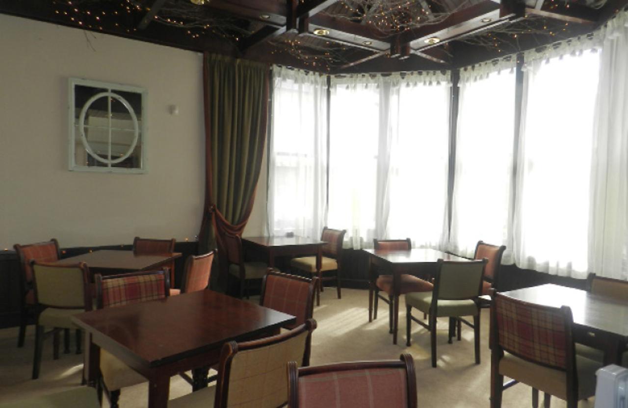 פטרהד Albert Hotel מראה חיצוני תמונה